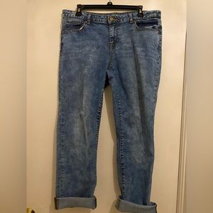 Apt 9. Straight leg capri denim jeans size 12